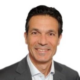 Julien Renaud-Perret, Pierre & Vacances-Center Parcs.
