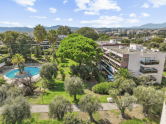Transaction IMMEUBLES RÉSIDENTIELS DE 11 800 M2,  (06000 NICE) ET (06600 ANTIBES) mardi  1 avril 2025