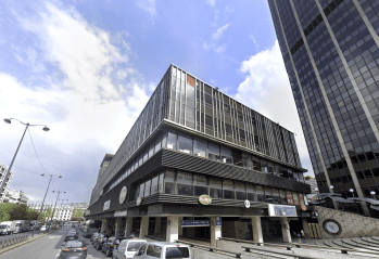 Le bâtiment du 17 Arrivée, à Paris Montparnasse