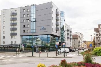 Immobilier BEST WESTERN INTERNATIONAL ANNECY (5 AVENUE DU THIOU, 74000 ANNECY) lundi  3 avril 2023