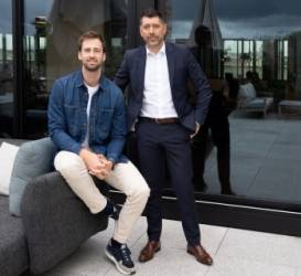 De g. à dr. : Raphaël Mathieu, CEO de We Invest Group et Xavier Belvaux, p-dg We Invest France. 