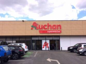 Le supermarché Auchan à Talence. 