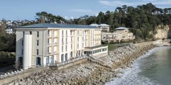 Le Grand Hôtel de la Mer à Morgat, opéré par Belambra. 