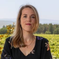 Julie Janssens, Janssens immobilier Knight Frank