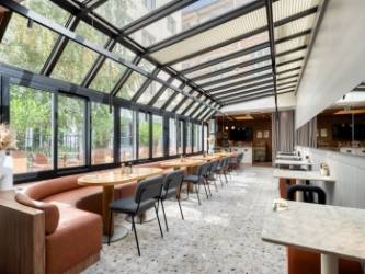  L'espace de coworking Wojo de l'Hôtel Mercure Paris 15, Porte de Versailles. 