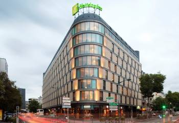 Le 4* Holiday Inn Paris-Porte de Clichy. Le 4* Holiday Inn Paris-Porte de Clichy.