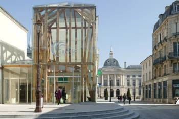 La galerie de l'Hôtel de Ville reprise à Châlons-en-Champagne par la SGM.