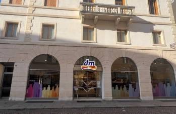 Transaction DM-DROGERIE (CORSO ANDREA PALLADIO, 36100 VICENZA, ITALIE) lundi 12 janvier 2026